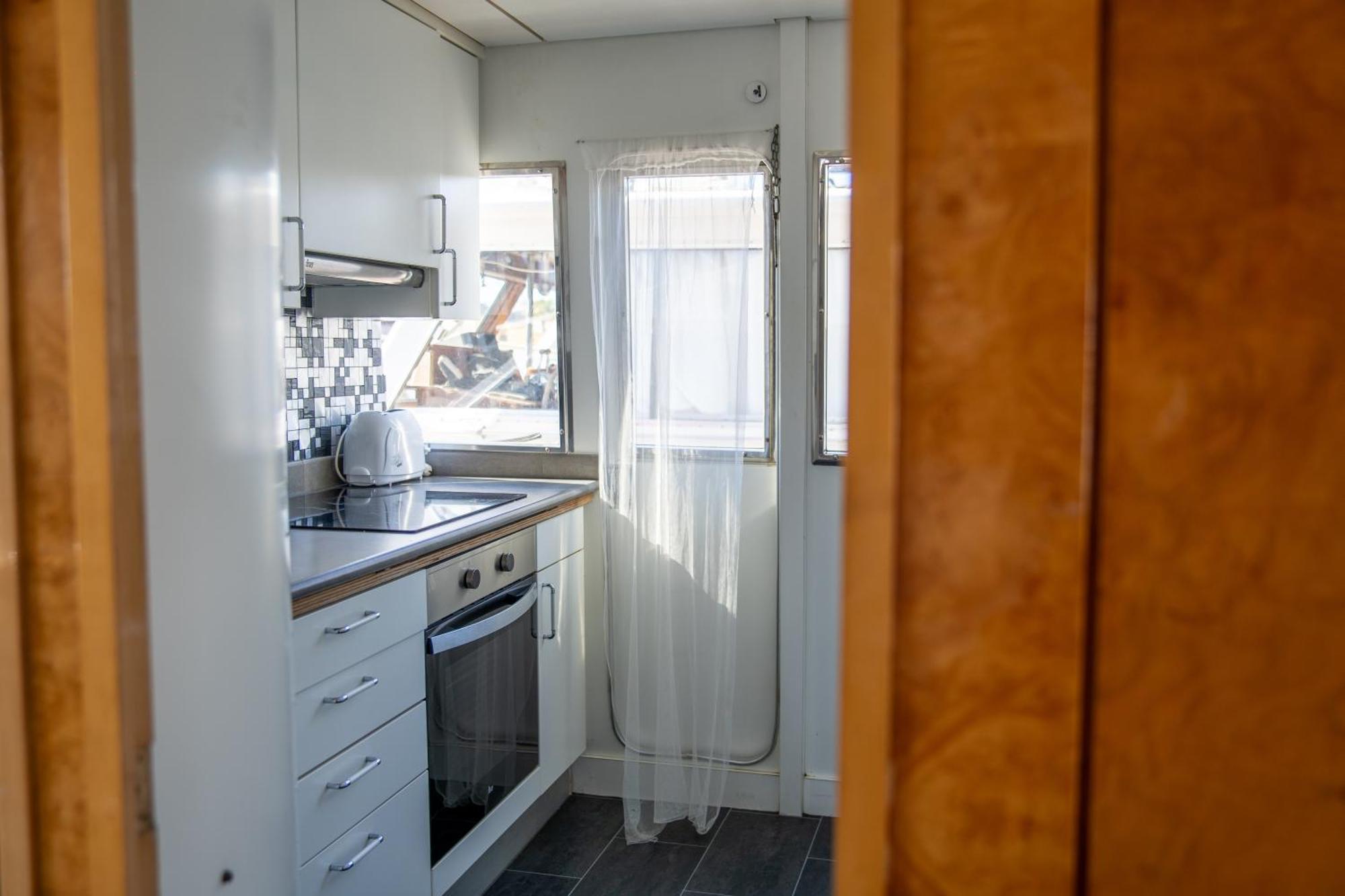 Habitacion Marineria Boat Aloha Barcelona Eksteriør bilde